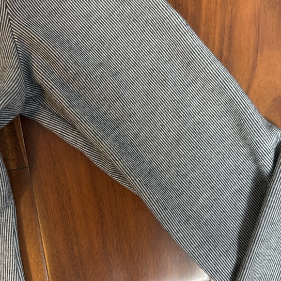 Cabi drop off zip back gray pinstripe jacket style #5300, sz Small, VGUC - Picture 6 of 8